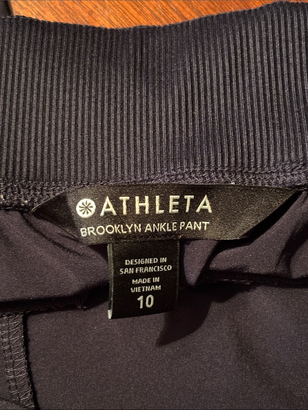 Athleta Navy High-Rise Performance Leggings - Picture 2 of 6